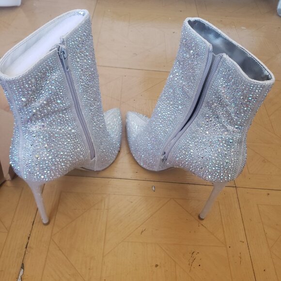 Alexis Booties Size 9.5 - Picture 3 of 7